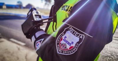 Kobieta straciła prawo jazdy za 105 km/h w Sieniewicach