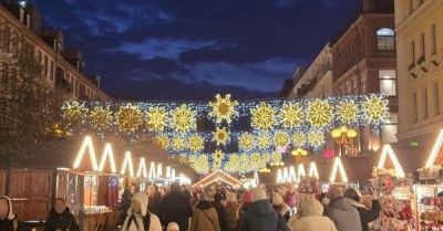 Uwaga na kieszonkowców w zatłoczonych miejscach