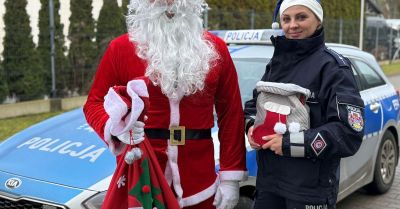 Policyjny Mikołaj odwiedził wszystkie gminy powiatu