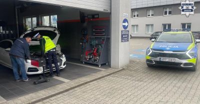 Sprawdź oświetlenie auta przed zimą akcja w Jaworznie