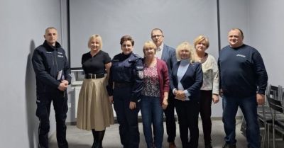 Seniorzy uczą się jak nie dać się oszukać