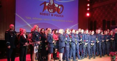 Siła odwagi i serca podczas gali 100 lecia kobiet w Policji