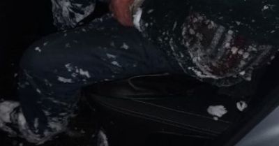 Policjanci uratowali mężczyznę z lasu przed zamarznięciem