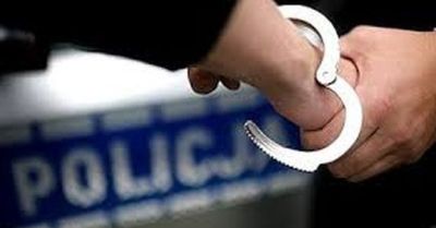 Kierowca z dwoma zakazami i poszukiwany pasażer zatrzymani