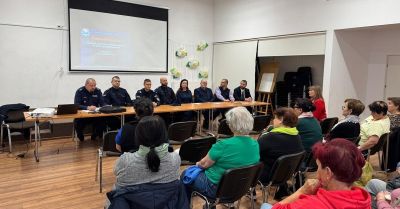 Debata o oszustwach na szkodę seniorów w Niepołomicach