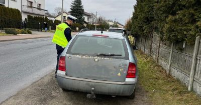 Nietrzeźwa matka wiozła troje dzieci do szkoły