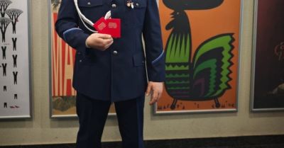 Mławscy policjanci wyróżnieni za regularne krwiodawstwo