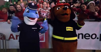 Mikołaj z policją i superbohaterami uratował prezenty w Łuczniczce