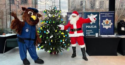 Policyjny koncert w Pawelanie rozgrzał serca i obdarował dzieci