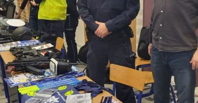 Policjanci promowali służbę na eliminacjach olimpiady