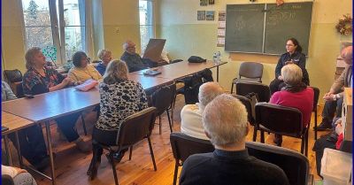 Policjanci z Środy Śląskiej uczą seniorów jak nie dać się oszustom