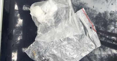 Policyjny pościg we Włoszczowie zakończony zatrzymaniami i narkotykami