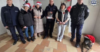 Policjanci z Głubczyc i Kietrza pomogli rodzinie w Szlachetnej Paczce