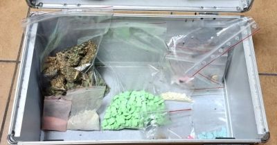 Policja zatrzymała 37-latka z dużą ilością narkotyków