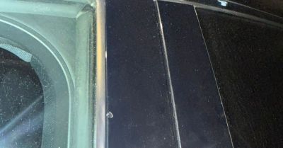 Petardy przy drodze uszkodziły Audi, dwaj nieletni w sądzie