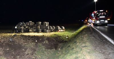 Ciężarówka przewróciła się w Zarszynie. Kierowca nie żyje