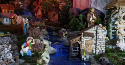 W pasterkę premiera największej w woj. łódzkim ruchomej szopki w Warcie