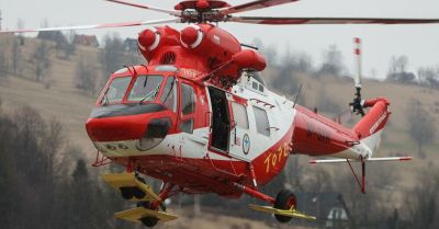 Turysta walczy o życie po upadku podczas schodzenia z Rysów