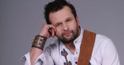 Paweł Gołecki z zespołem