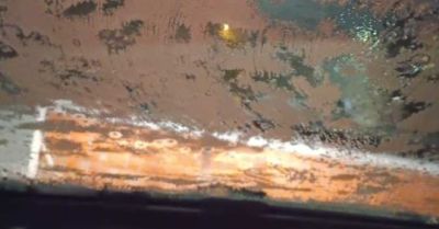 Uwaga kierowcy i piesi: bezpieczeństwo na oblodzonych drogach