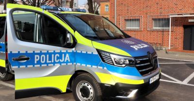 Nowy radiowóz Renault Trafic wzmocni policję w Oleśnicy