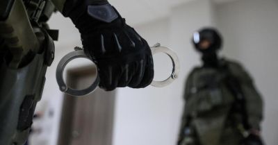 CBŚP rozbiło narkotykowy biznes w darknecie, sprzedawali batoniki z narkotykami