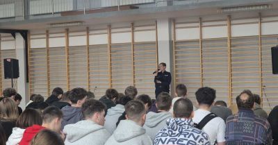 Policja uczy bezpiecznych ferii w powiecie brzozowskim