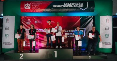 W Katowicach batalia o medale Akademickich Mistrzostw Polski w brydżu