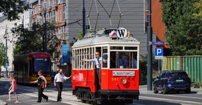 Wielkanocna linia tramwajowa W - zabytkowymi wagonami między Wolą a Pragą