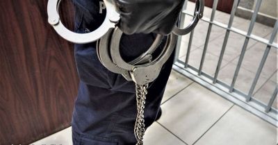 Ujęto recydywistów kradnących perfumy i kosmetyki ze sklepu