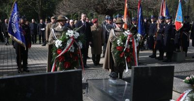 Kosiniak-Kamysz w rocznicę katastrofy smoleńskiej: ten dzień zmienił Polskę