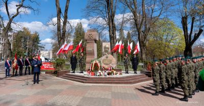Pamięć o ofiarach Katynia i nieludzkiej ziemi