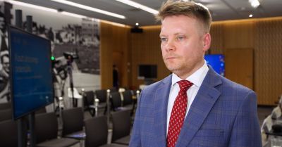 Brak wsparcia dla młodych opuszczających pieczę zastępczą marnuje ich potencjał. Trwają prace nad reformą systemu