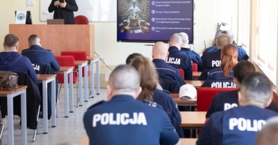Policja w Przemyślu o szansach i zagrożeniach sztucznej inteligencji