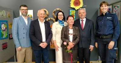 Rawa Mazowiecka seniorzy spotkanie z dzielnicową i policją