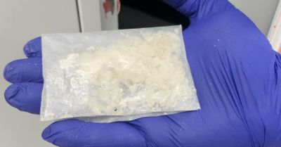 Wolsztyn: waga i gotówka, policja znalazła narkotyki