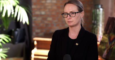 Dziewczęta coraz częściej w kryzysie. Internet i przemoc napędzają wzrost prób samobójczych