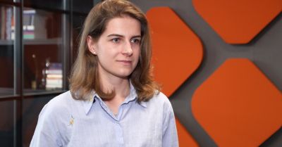 Niemal wszyscy młodzi Polacy korzystają ze sztucznej inteligencji. Kompetencje AI otwierają im nowe możliwości i rozwijają ich potencjał