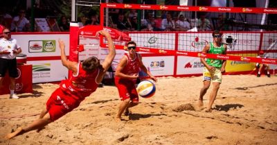 Gwiazdy siatkówki znów zagrają w Przysusze. W piątek rusza najlepszy turniej siatkówki plażowej w Polsce