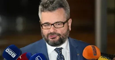 Prokuratura: po ekstradycji z Wielkiej Brytanii youtuber Stuu osadzony w warszawskim areszcie