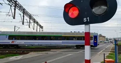 Szczecin: służby zaapelowały o szczególną ostrożność na przejazdach kolejowo-drogowych